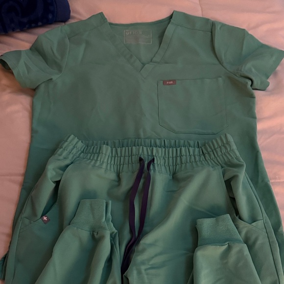 Figs high waisted jogger set (surgical green) - Picture 1 of 3